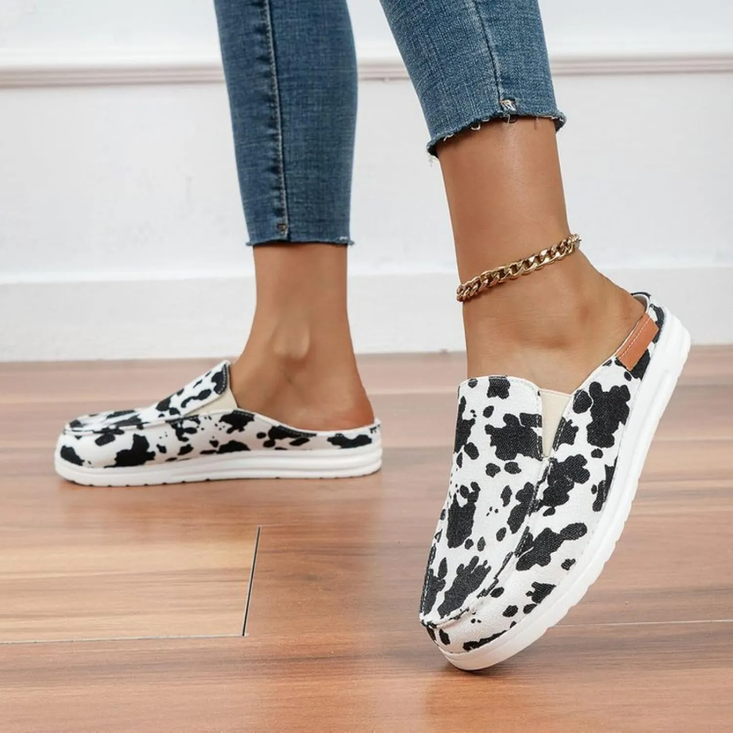 Women Canvas Slip On Lightweight Mule Sneaker,Summer Fashion Back Flats Walking Shoes Closed Round Toe Low Top Casual Loafer Comfort Leopard Print Flat Slippers,Non-Slip Sneakers 2025